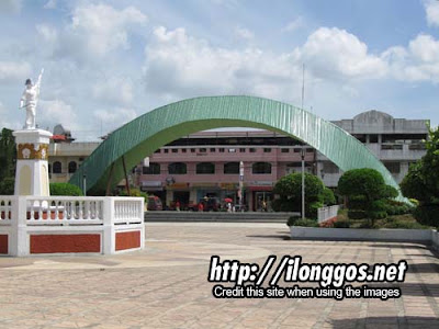 cabatuan_plaza_08.jpg