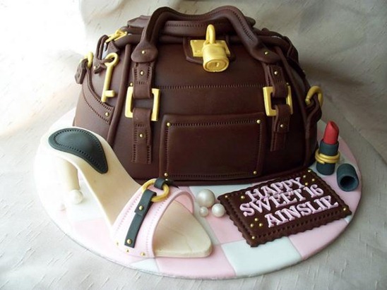 sweet_16_purse_cake_3
