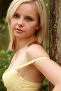Watch4Beauty - Lucia in Incendiary Blonde