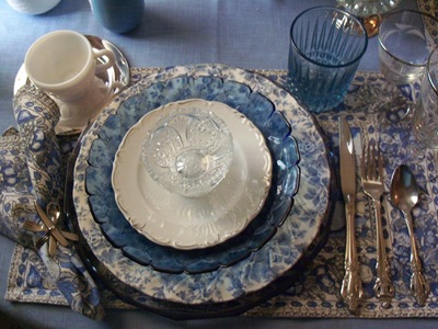 [Blue chintz table with food 016[2].jpg]
