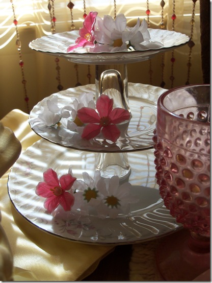 pink and yellow table 042