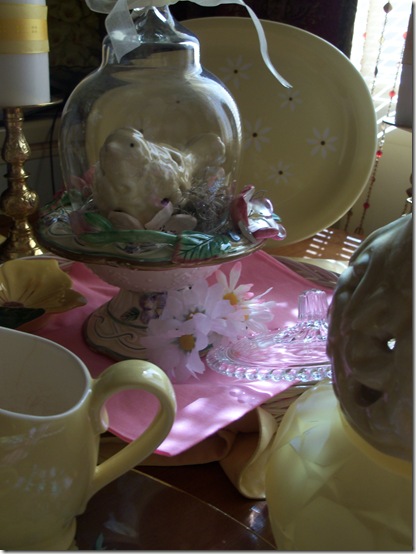 pink and yellow table 049