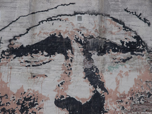 Vhils