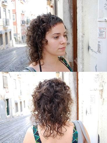 medium curly hairstyle