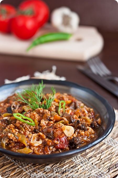 tocanita cu carne tocata si ciuperci