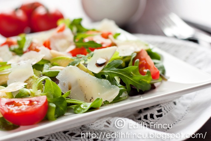salata cu avocado si parmezan 1
