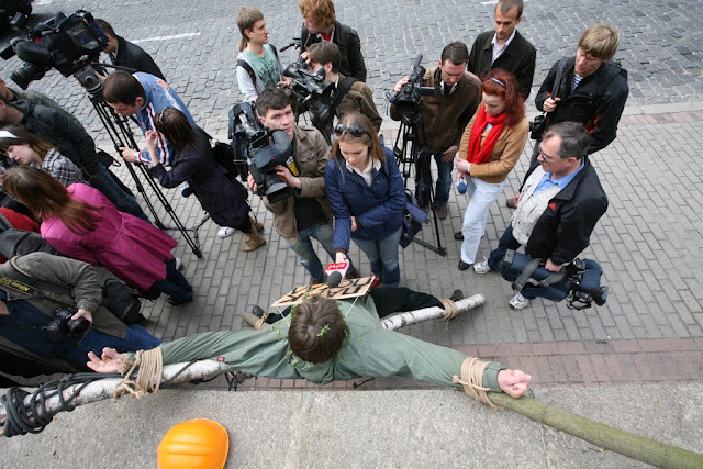 http://lh4.ggpht.com/_JZ_eGIMhYjQ/S9lSDjQQdMI/AAAAAAAAAsQ/epzcKxOjvwo/s640/raspyatie%2029-04-2010%20063.jpg