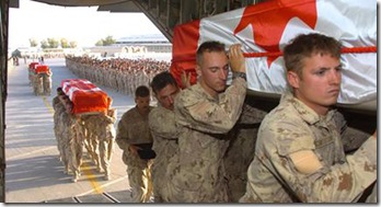 Canadian solderis returning home from Afghanistan Canadian solderis returning home from Afghanistan