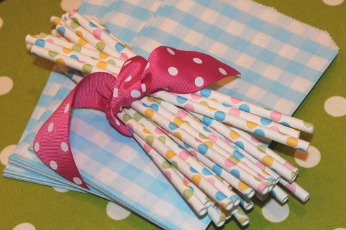 [Paper Straws Confetti Dots Close[5].jpg]
