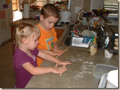 20091104_MakingPretzels04