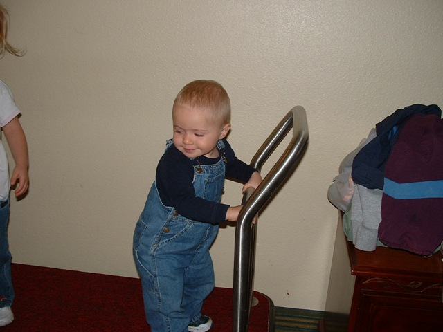 [20091121_HotelCart01[3].jpg]