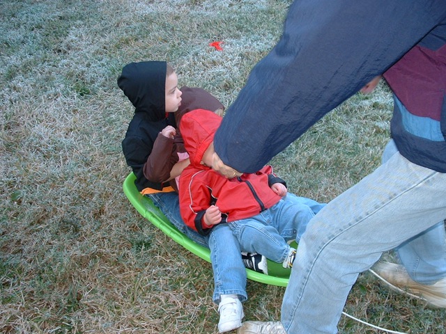 [20091205_Sledding09[3].jpg]