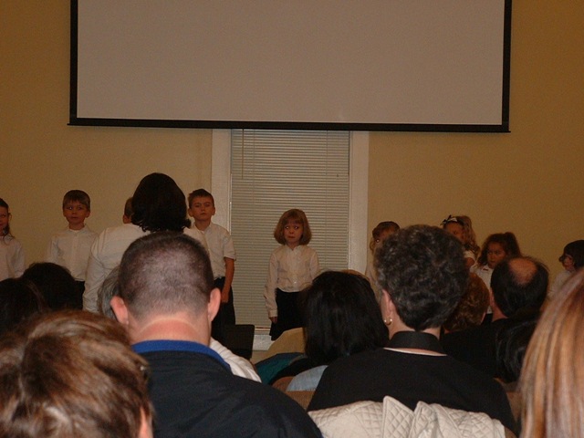 [20091211_GBC_ChristmasProgram01[3].jpg]