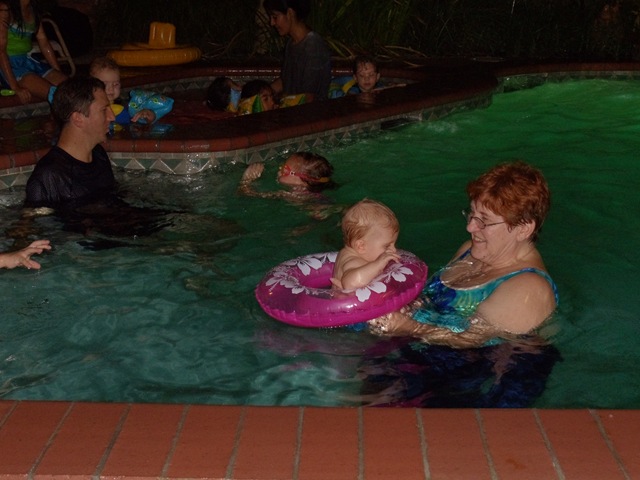 [20100813_Swimming09[2].jpg]