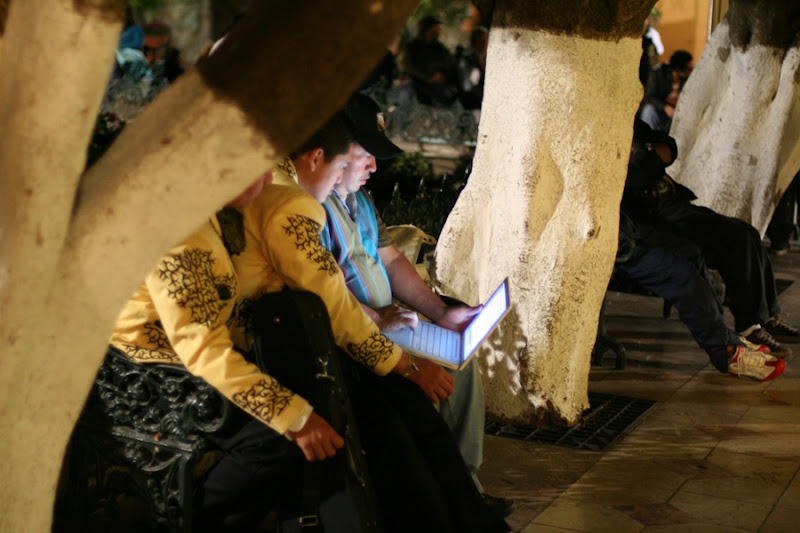 Guanajuato mariachis on an MacBook