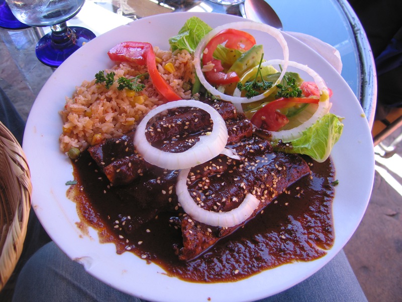 Pollo enmoladas 