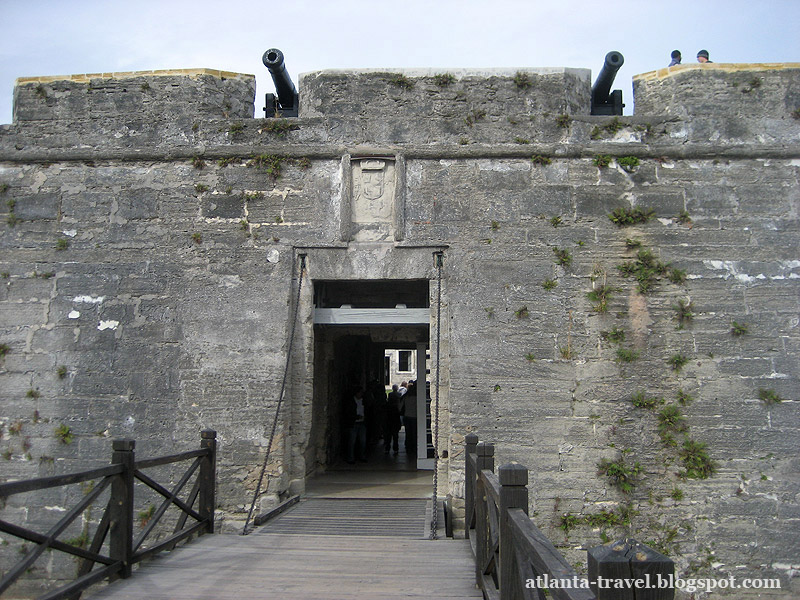 Форт Castillo de San Marcos в Сент-Огустине, Флорида Форт Castillo de San Marcos в Сент-Огустине, Флорида