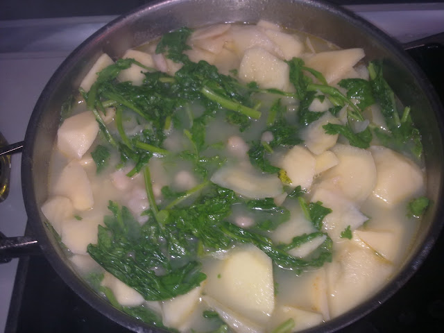 caldo cociendo