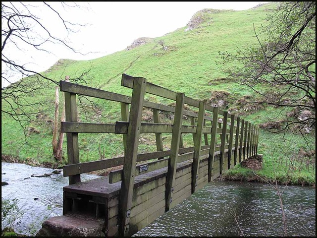 [1209bridge[3].jpg]