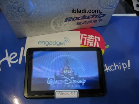 tablet equipped with a screen 3D