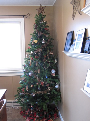 [dining-room-tree[3].jpg]