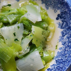 Garlicky leeks in olive oil