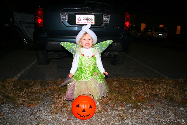 [20081031 - Savannah at Trunk or Treat at FBHG (3)[7].jpg]