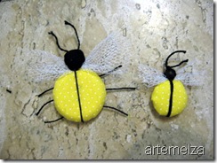 artemelza - abelha de botão