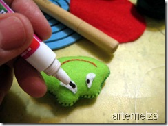 artemelza - sapo de fuxico e feltro artemelza - sapo de fuxico e feltro