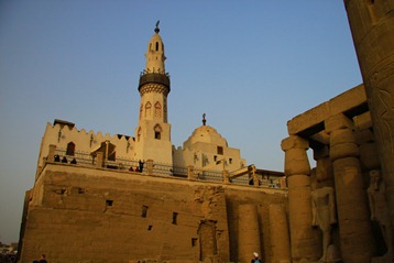 Mosquée sur le temple de LOUXOR