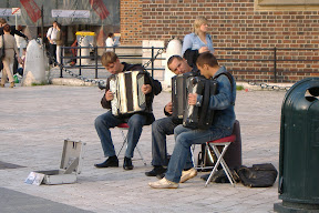 Krakow accordian players