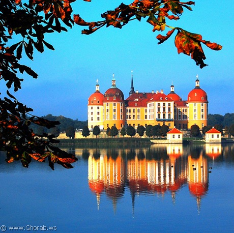  أجمل 42 قلعة حول العالم   Schloss_moritzburg%5B6%5D