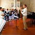 Richard Quesnel en plein cours. Centre de Musique Sacrée,  Sainte Anne d'Auray.