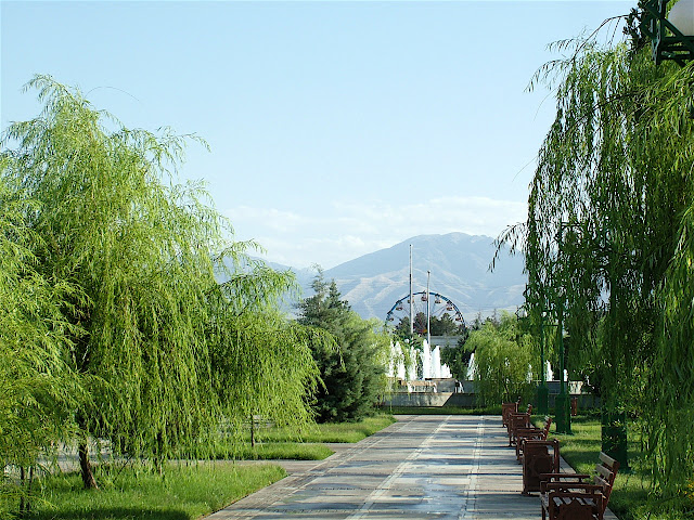 Туркменистан, июнь 2010. ТРАФФИК