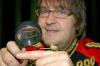 Flohzirkus: Der Circusdirektor. Foto: Detlef K�hlewind (c) www.floh-circus.de