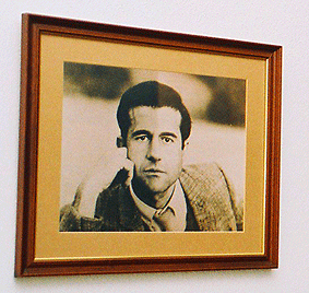 [Almeida Faria[5].gif]