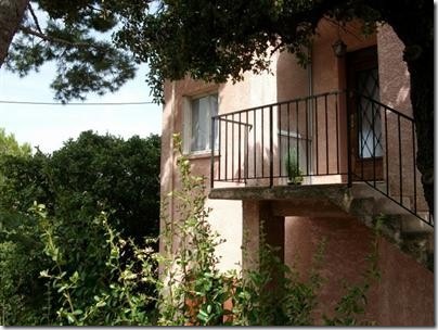 AUBAGNE la perussonne façade entrée