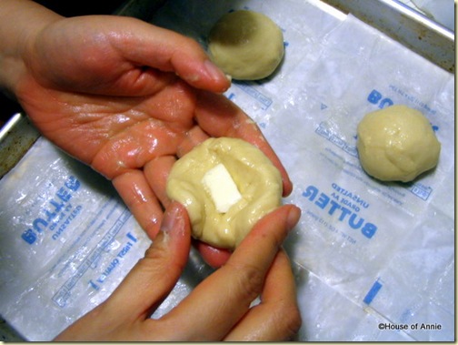 filling Rotiboy buns with butter