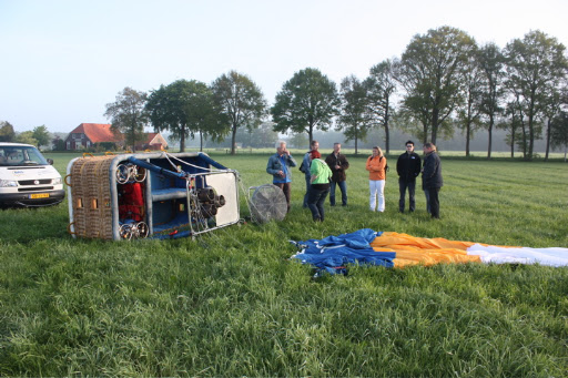 Ochtend ballonvaart van Exel naar Marienveld met 8 personen