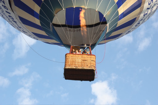 Ballonvaart tijdens voetbal WK finale vanuit Amersfoort naar Veenendaal.