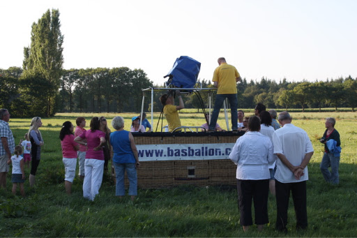 Ballonvaren met een groep van Exel naar Markelo.