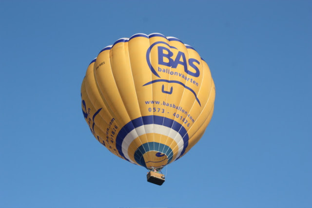 Ballonvaren van Oldenzaal over het Twentse landschap naar Beuningen.