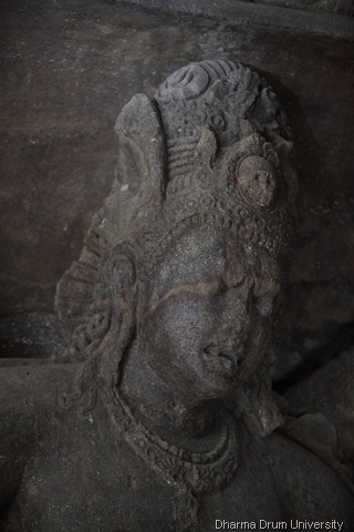 [india13_15[10].jpg]