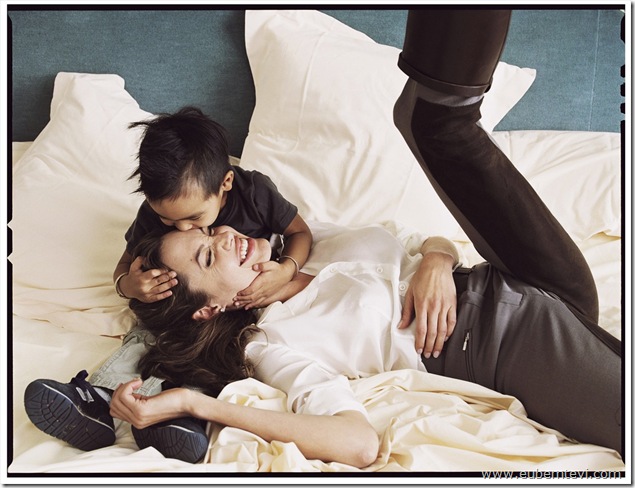 Annie Leibovitz - Angelina Jolie and son Maddox