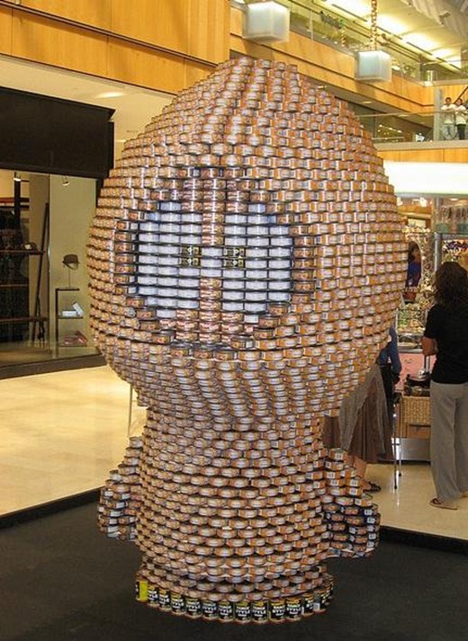  Esculturas nerds com latas e caixas