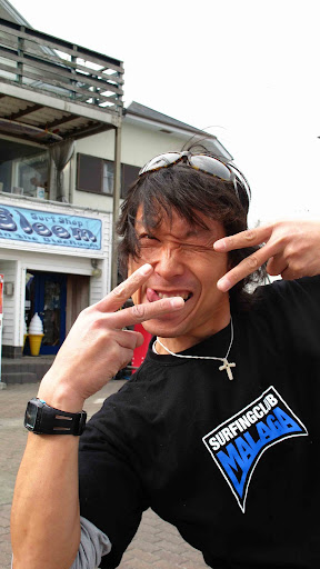 Maki The Bloom surf shop
