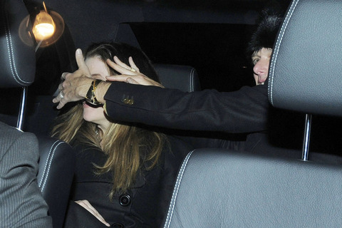 gallery_main-lisa-marie-presley-drunk-08.jpg