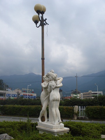 [DSC061994.jpg]