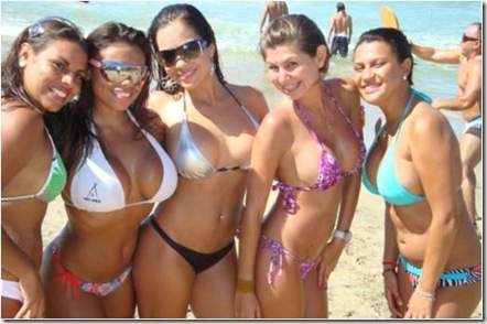 muchas-chicas-tomando-el-sol-bikini-sexy