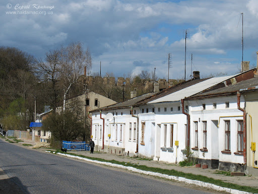центр Микулинців